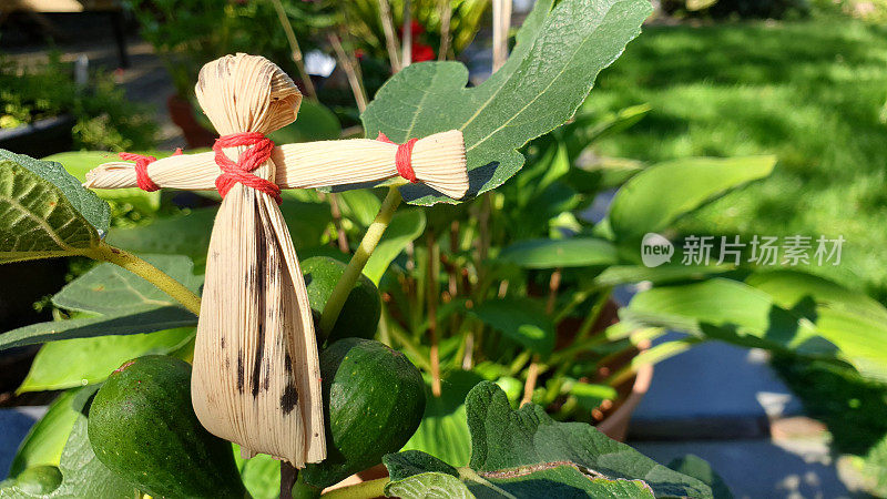 Corn husk doll